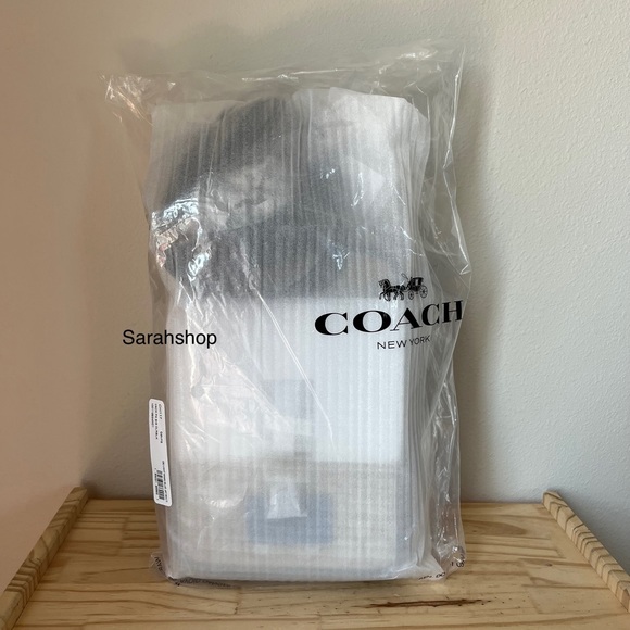 ✅Coach Track Pack - Picture 14 of 14